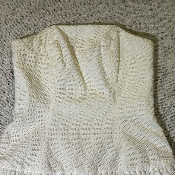 Lilly Pulitzer 100% Cotton White Eyelet Strapless Dress Bubble Hem Size 2 - Picture 4 of 8